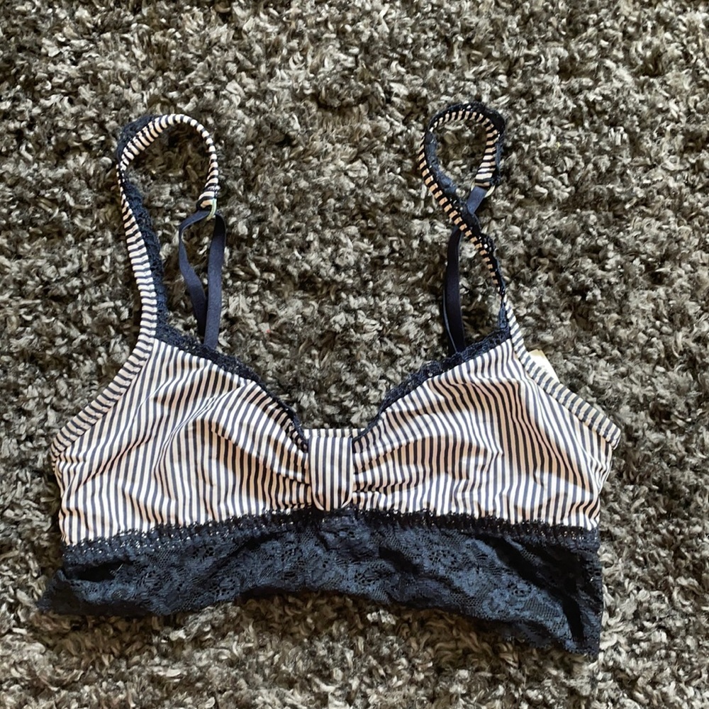 Gilly Hicks unlined bralette stripped